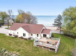 6425 Bay Shore Rd, Oconto, WI 54153