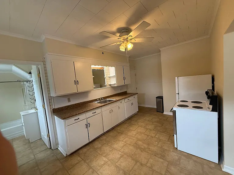 602 Church St — Photo 4