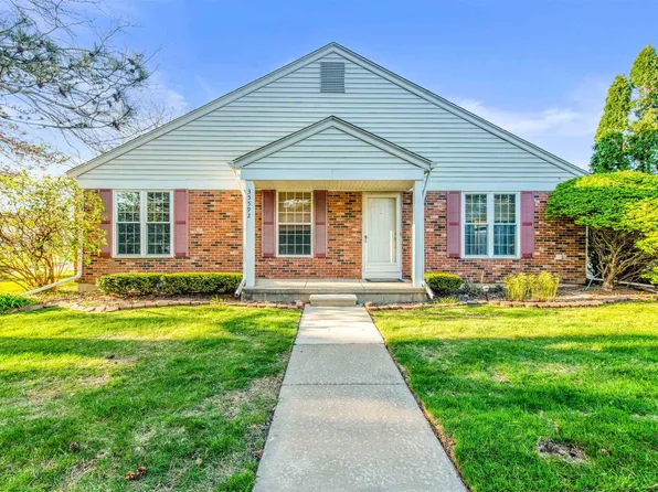 35592 Stillmeadow Ln, Clinton Township, MI 48035
