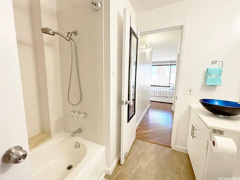 1778 Ala Moana Blvd #2506 — Photo 11