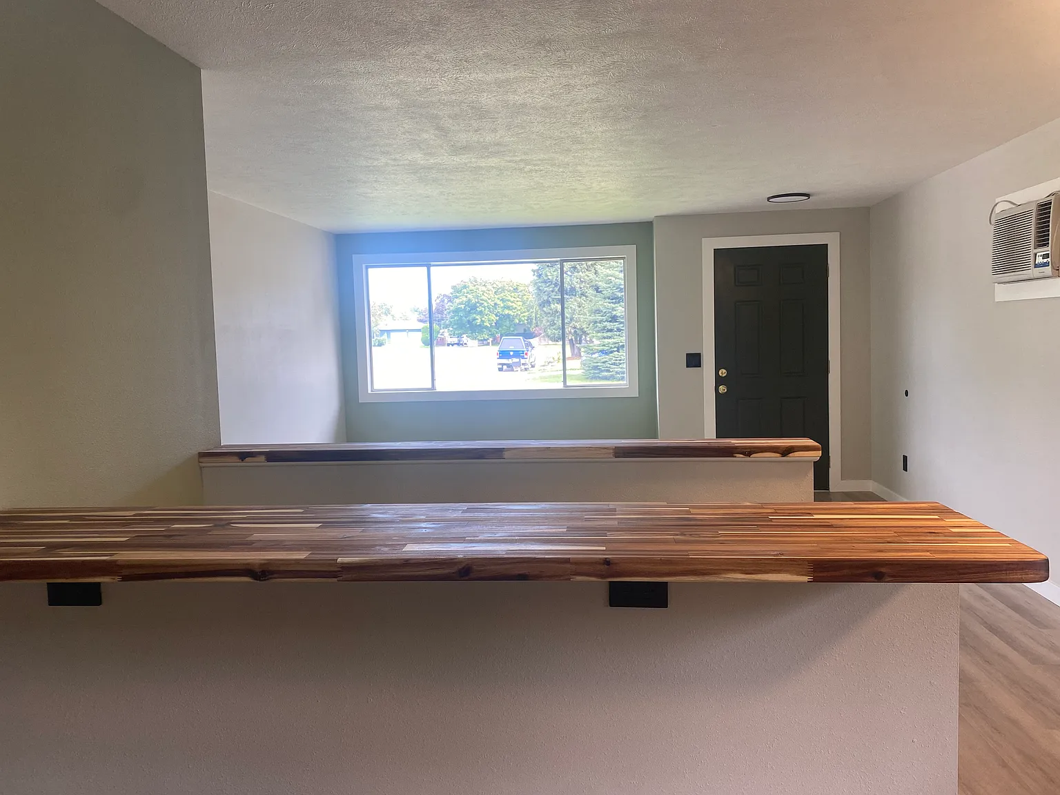 3 bed, 1664 sqft, $2,100 — Photo 4