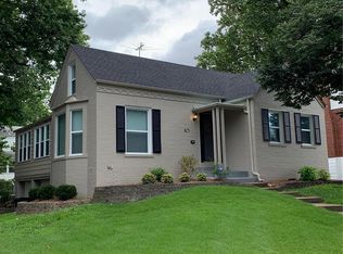 829 Wild Cherry Ln, Saint Louis, MO