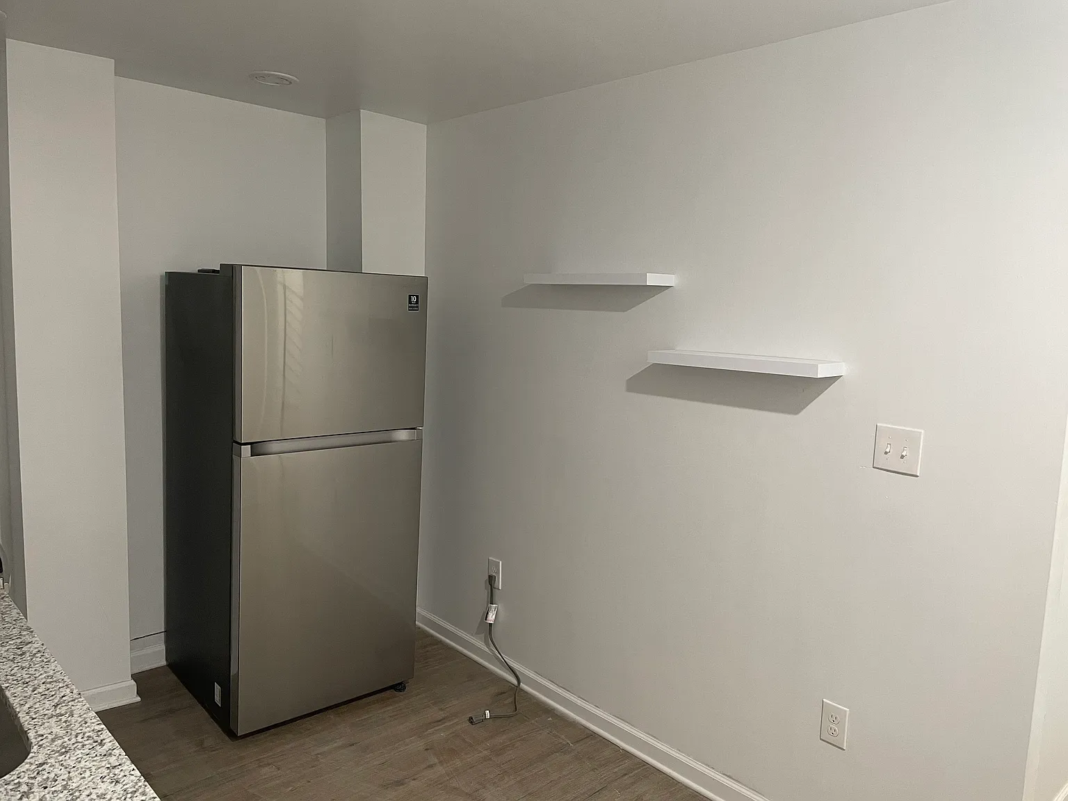 5 bed, 1920 sqft, $625 — Photo 2