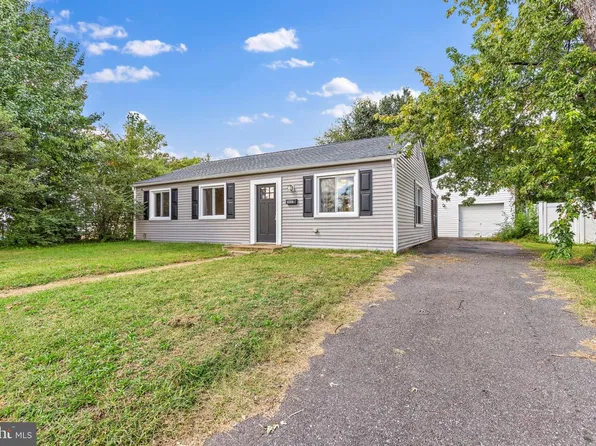 2002 Norman Rd, Glen Burnie, MD 21060