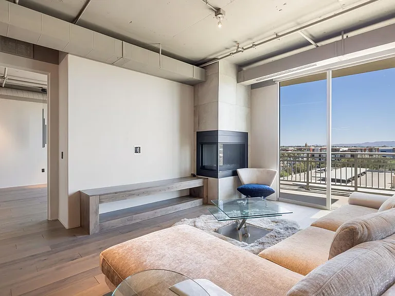 2211 E Camelback Rd #605 — Photo 4