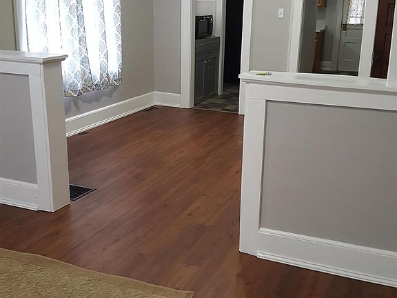 5th image of 2050 Broadway St