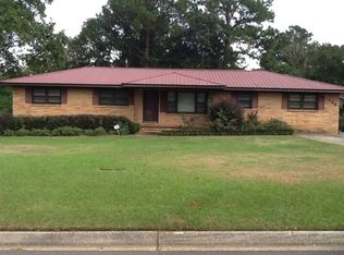 709 Willow Ct, Dothan, AL 36301