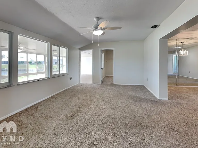 1511 W Del Webb Blvd — Photo 6