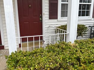 16 Lake St, Monroe Township, NJ 08831