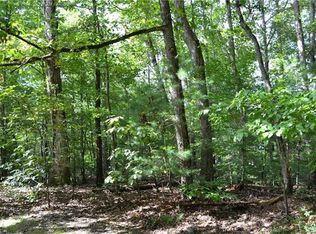 33 Wood Dale St, Morganton, NC 28655