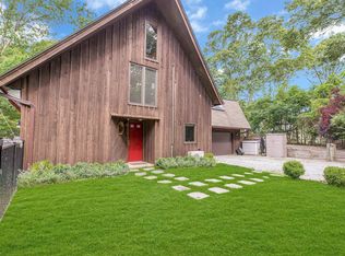 101B Old Riverhead Rd W, Hampton Bays, NY 11946