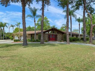 239 SE Paradise Point Rd, Crystal River, FL 34429