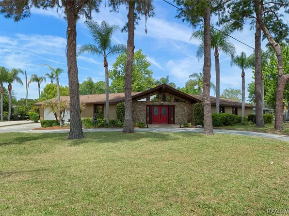 239 SE Paradise Point Rd, Crystal River, FL 34429