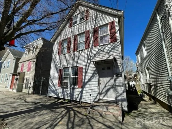 137 Remsen Ave, New Brunswick, NJ 08901