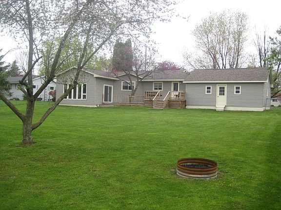 4th image of 713 Hollywood Dr