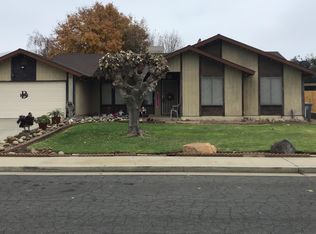 758 N Palm St, Woodlake, CA 93286