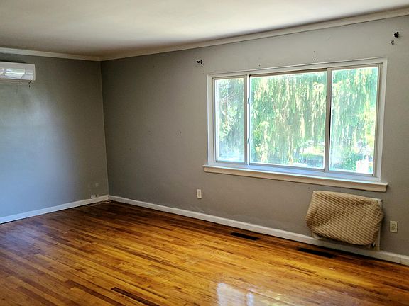4th image of 3153 Tiemann Ave Floor 2