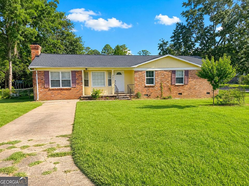 1st image of 301 Sharon Dr