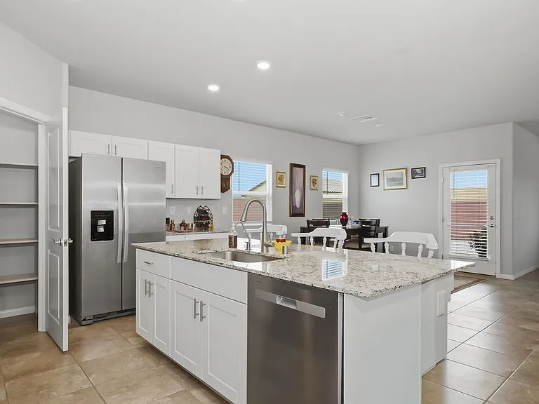 73 Hawk Ave — Photo 17