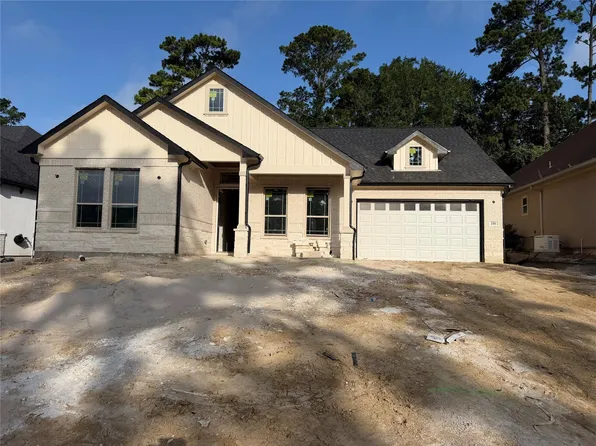 216 Blue Hill Dr, Montgomery, TX 77356
