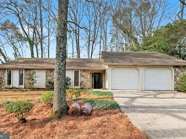 1110 Lake Dr, Roswell, GA 30075