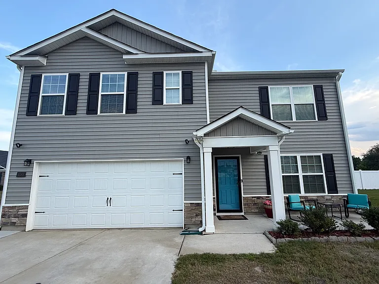 4083 Debbie Dr — Photo 2