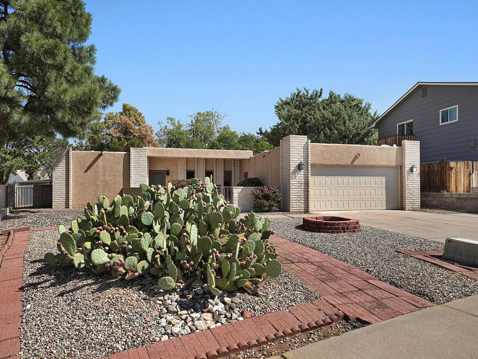 4 bed, 2475 sqft, $3,000 — Photo 2