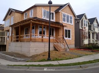 4004 Briarcliff Ln W, Seattle, WA 98199