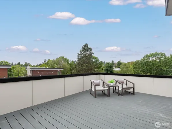 6219 9th Avenue NE, Seattle, WA 98115