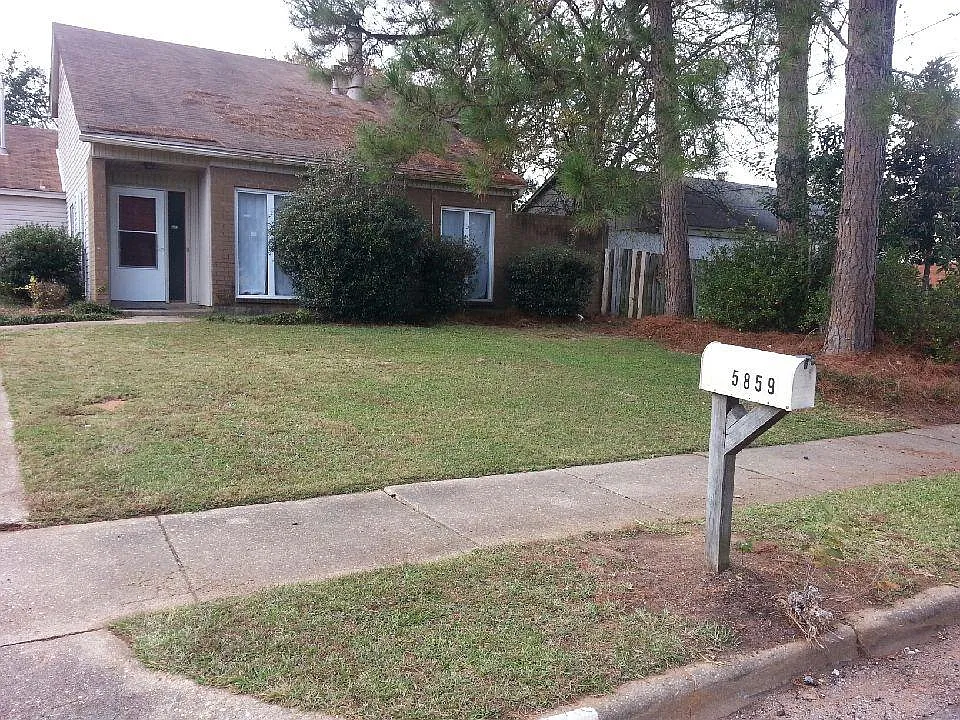 3 bed, 1600 sqft, $1,400 — Photo 1