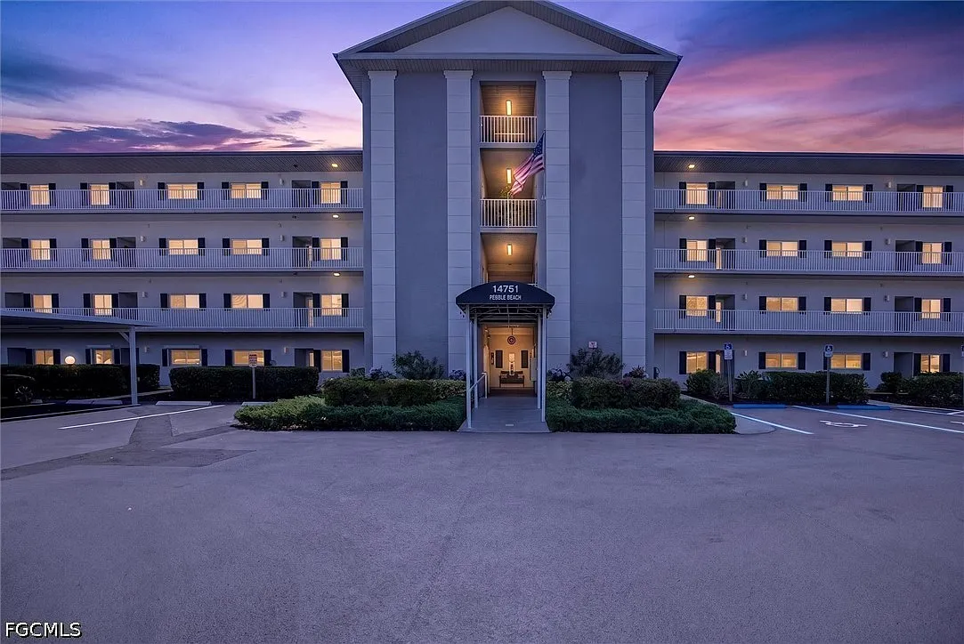 2 bed, 2.0 bath, 967 sqft, $4,000 — Photo 1