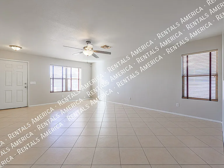 11802 W Columbine Dr — Photo 9