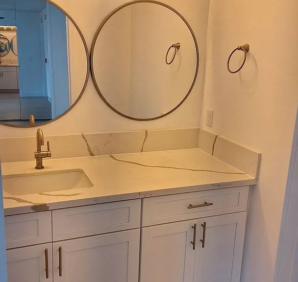 336 S Norton Ave #204 — Photo 19