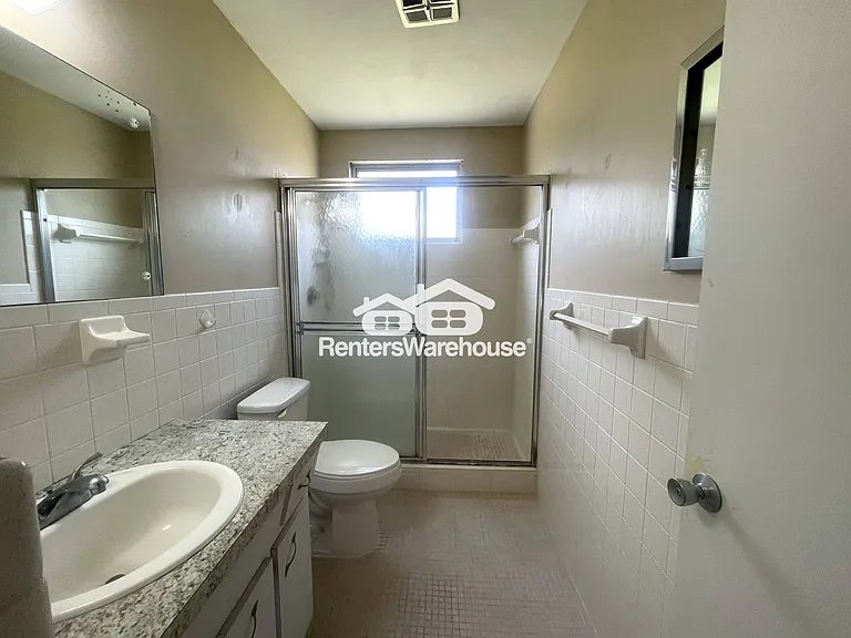 2402 Ecuadorian Way #28 — Photo 14
