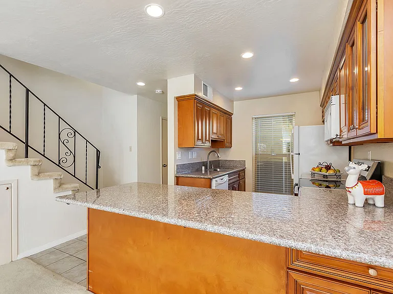 429B W Rincon Ave — Photo 10