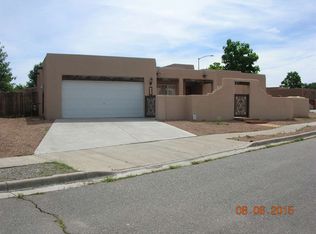 1027 Los Arboles Cir, Espanola, NM 87532