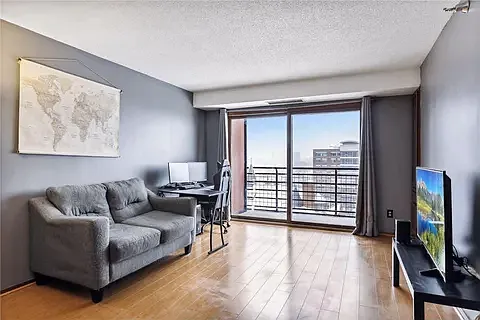 66 9th St E #1614 Photo 1