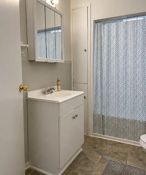 8249 Packard Ave — Photo 11