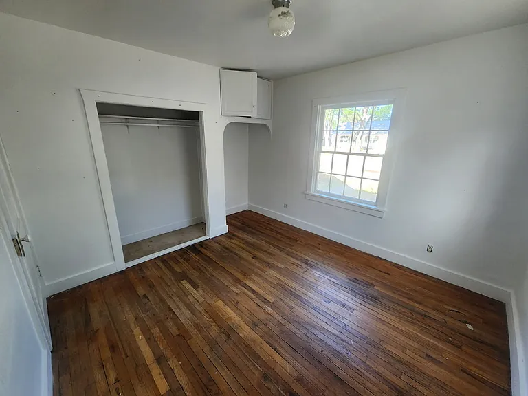 640 Howard St — Photo 9