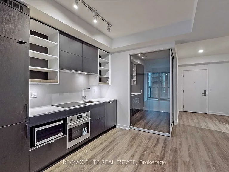 20 Edward St #1307 — Photo 16