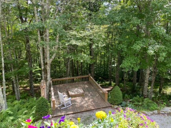 3645 Hickory Nut Gap Rd, Banner Elk, NC 28604