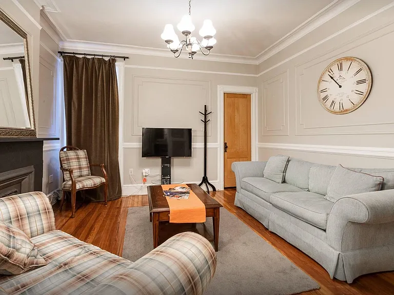 1009 Willow Ave #4L — Photo 2