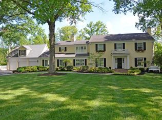 8340 Arapaho Ln, Cincinnati, OH 45243