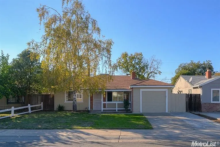 5370 Priscilla Ln photo 1