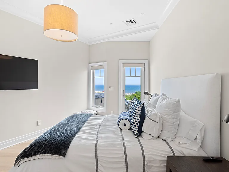 272 Old Montauk Hwy #6 — Photo 14