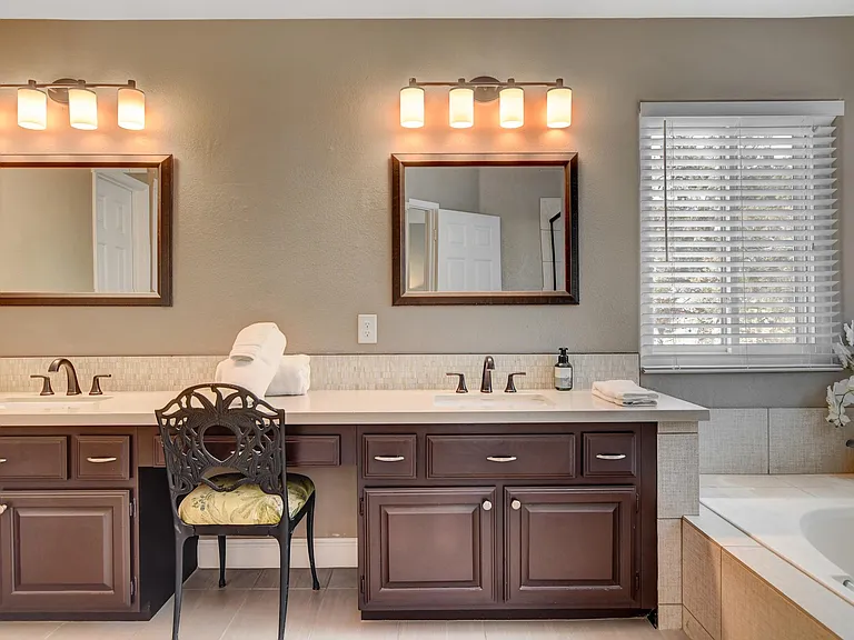 9205 Sandy Shores Dr — Photo 45