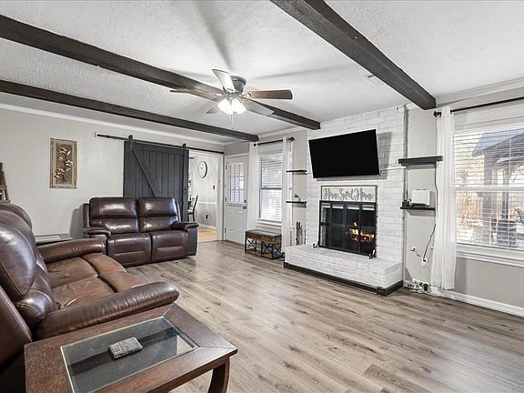 4th image of 18010 Cypress Spring Dr