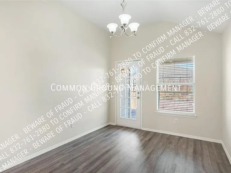 1118 Grace Dr — Photo 10