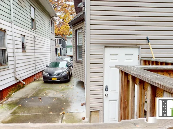 941 East 15th Street image 15 of 15