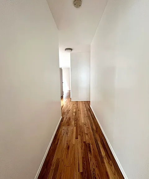 924 Hancock St #2 — Photo 8